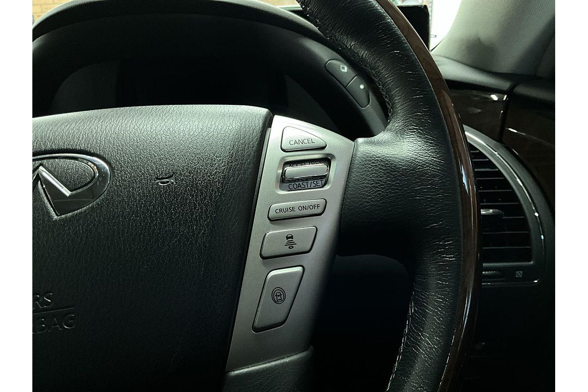 2018 INFINITI QX80 S Premium Z62