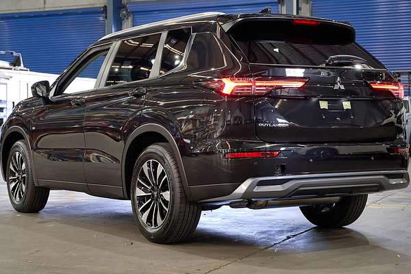 2025 Mitsubishi Outlander LS ZM