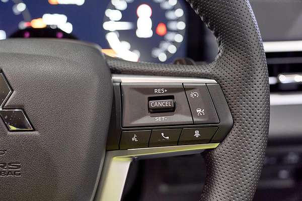 2025 Mitsubishi Outlander LS ZM
