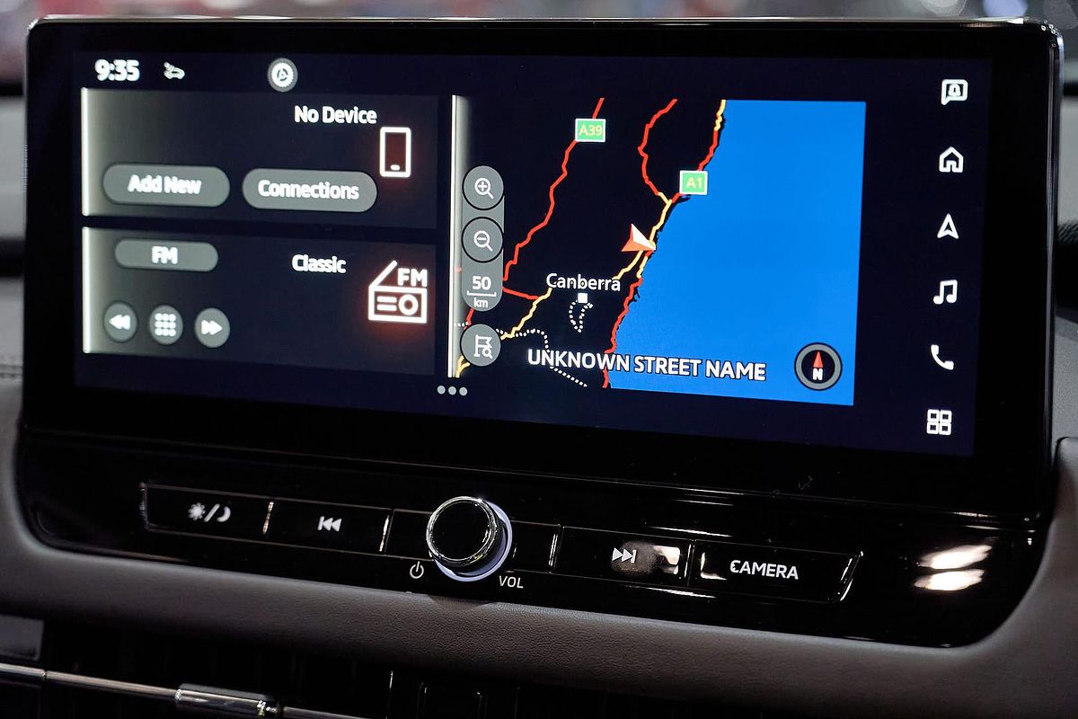 2025 Mitsubishi Outlander LS ZM