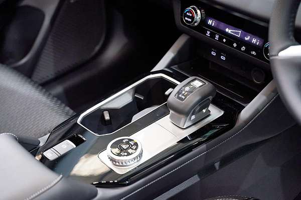 2025 Mitsubishi Outlander LS ZM