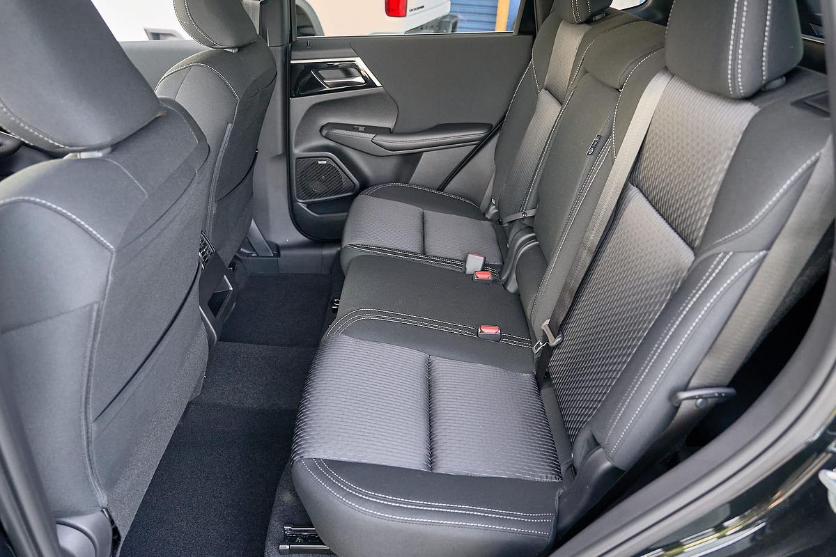 2025 Mitsubishi Outlander LS ZM