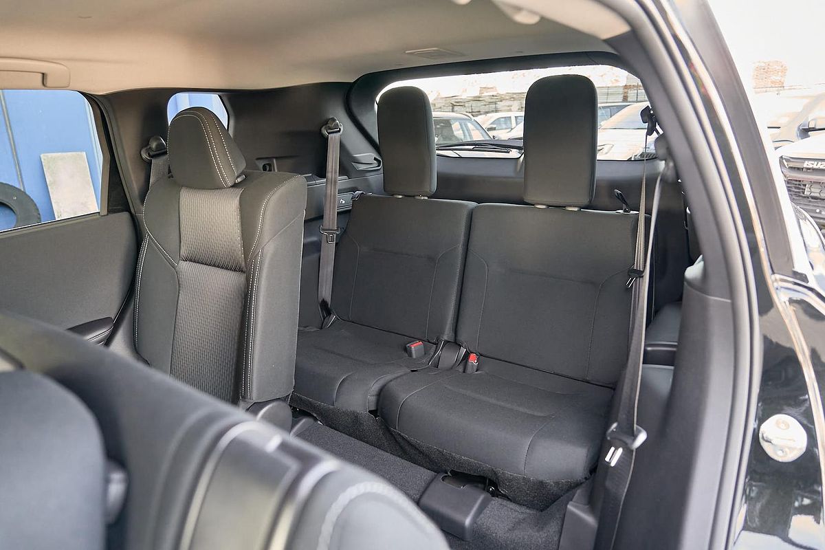 2025 Mitsubishi Outlander LS ZM
