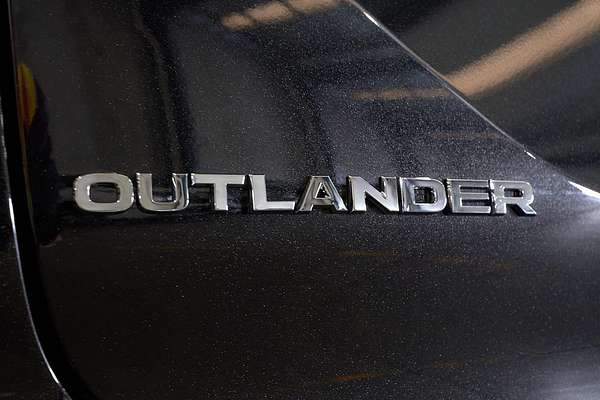 2025 Mitsubishi Outlander LS ZM