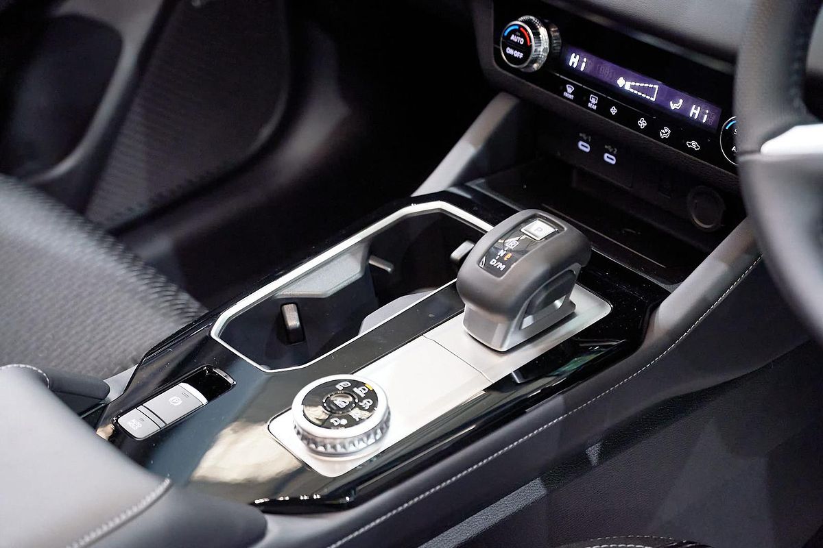 2025 Mitsubishi Outlander LS ZM