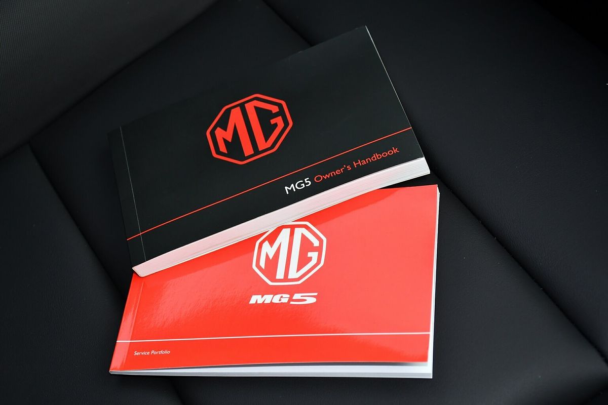 2024 MG MG5 Essence