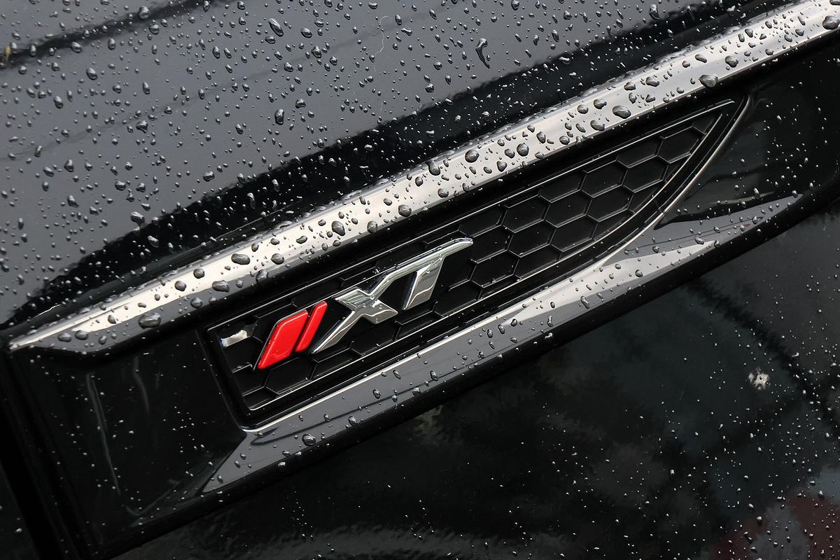 2025 Isuzu MU-X X-TERRAIN