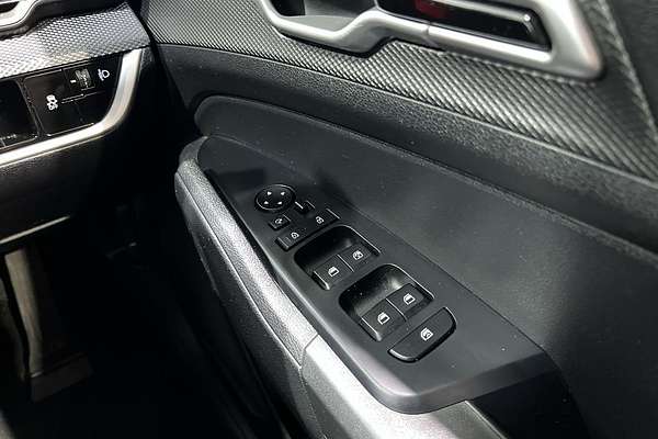 2024 Kia Sportage S NQ5
