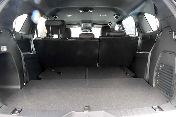 2025 Isuzu MU-X X-TERRAIN