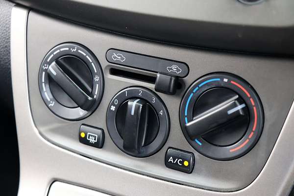 2014 Nissan Pulsar ST C12