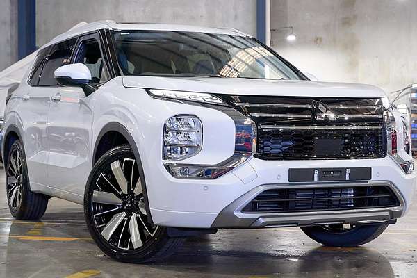 2025 Mitsubishi Outlander Exceed ZM