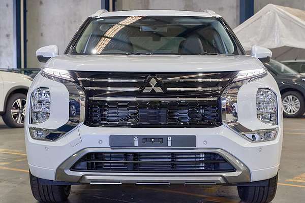2025 Mitsubishi Outlander Exceed ZM