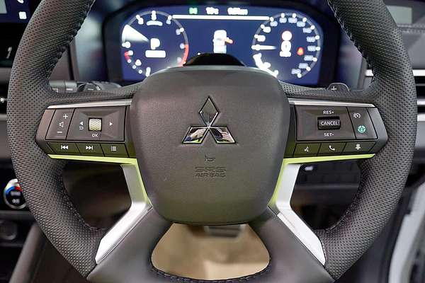 2025 Mitsubishi Outlander Exceed ZM