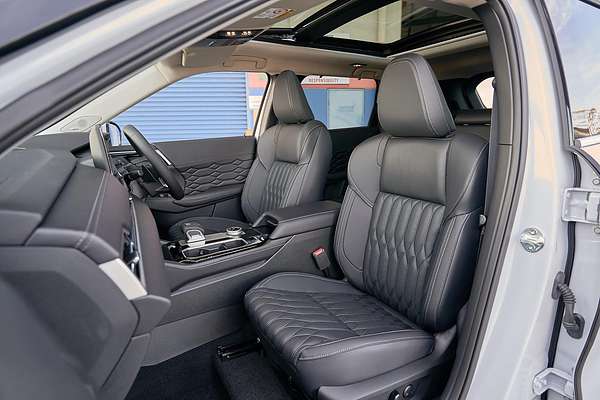 2025 Mitsubishi Outlander Exceed ZM