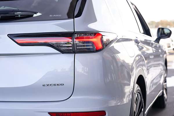 2025 Mitsubishi Outlander Exceed ZM