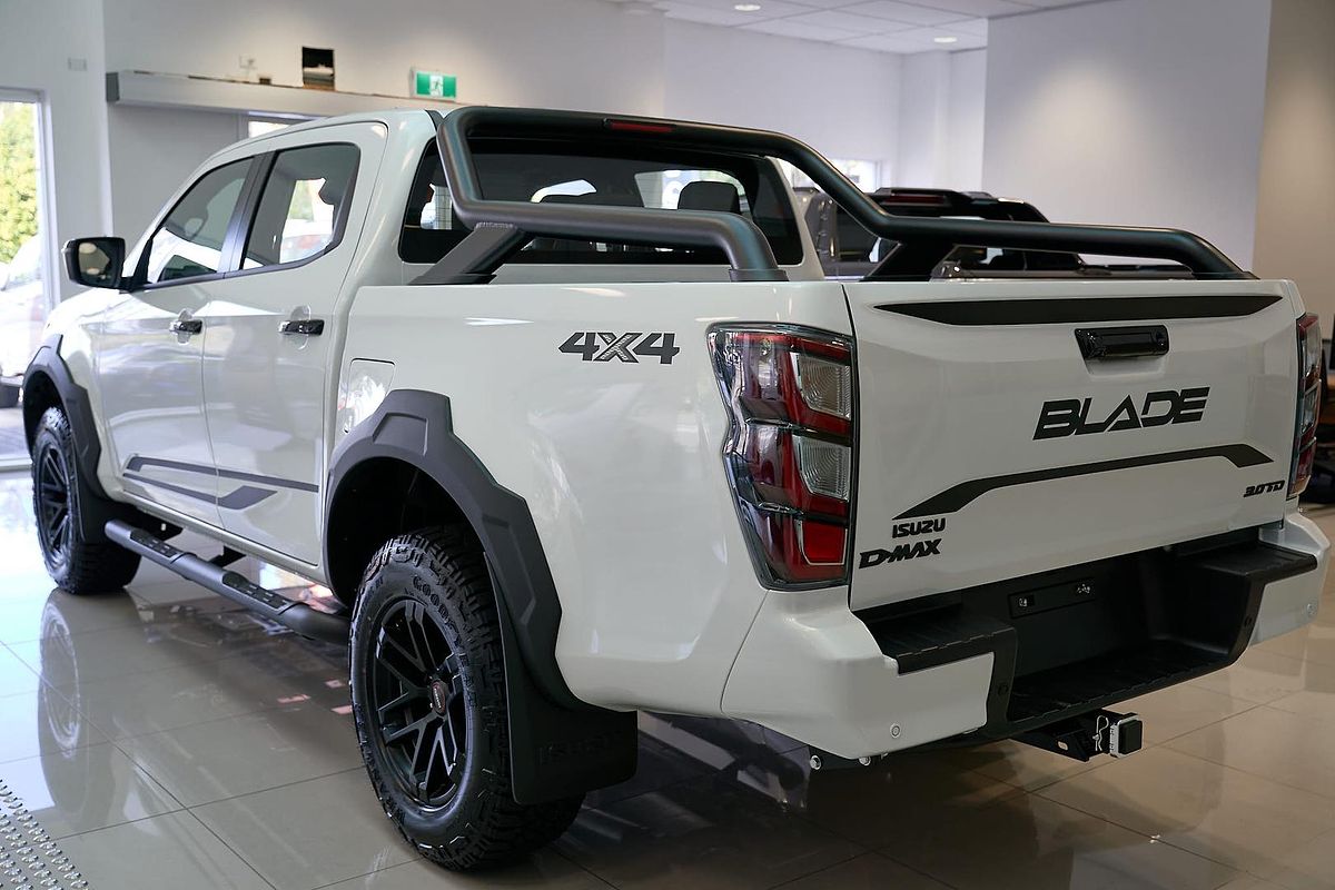 2025 Isuzu D-MAX BLADE 4X4