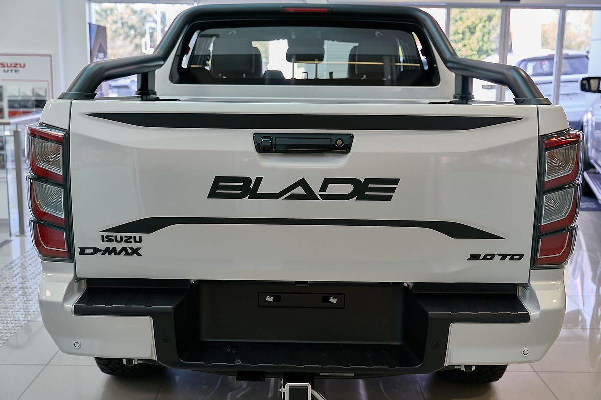 2025 Isuzu D-MAX BLADE 4X4