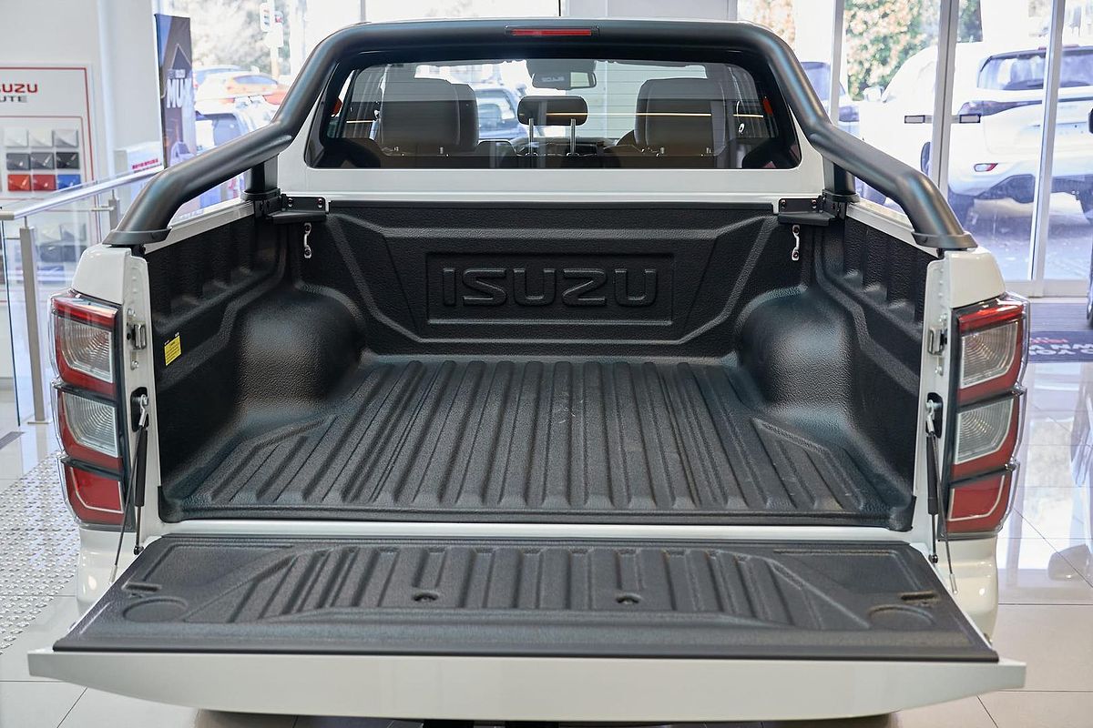 2025 Isuzu D-MAX BLADE 4X4