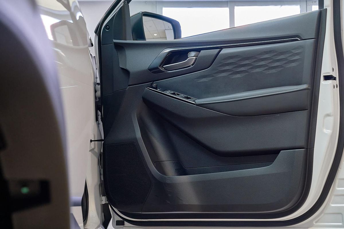 2025 Isuzu D-MAX BLADE 4X4