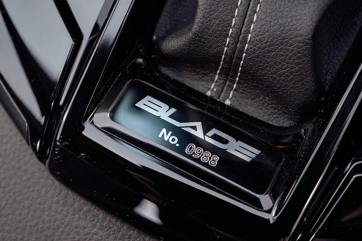 2025 Isuzu D-MAX BLADE 4X4