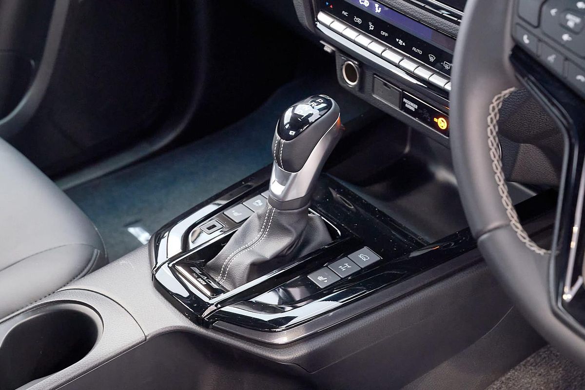 2025 Isuzu D-MAX BLADE 4X4