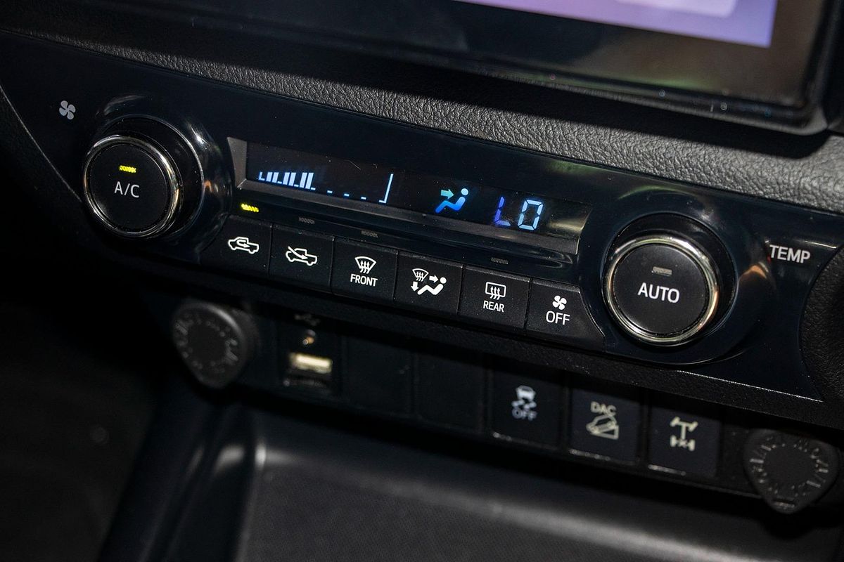 2019 Toyota Hilux SR5 GUN126R 4X4
