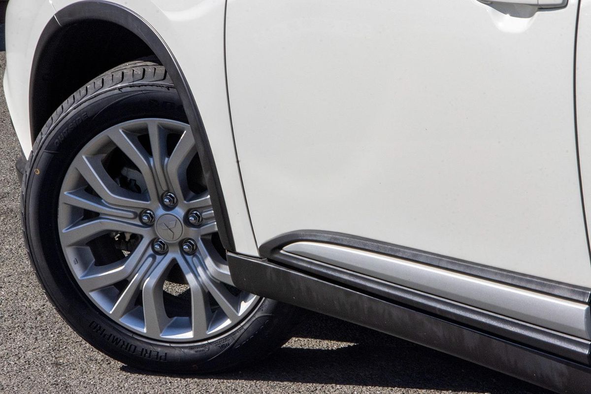 2020 Mitsubishi Outlander ES ZL