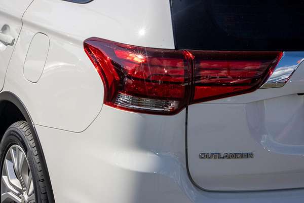 2020 Mitsubishi Outlander ES ZL