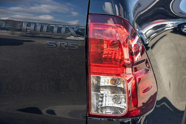 2019 Toyota Hilux SR5 GUN126R 4X4