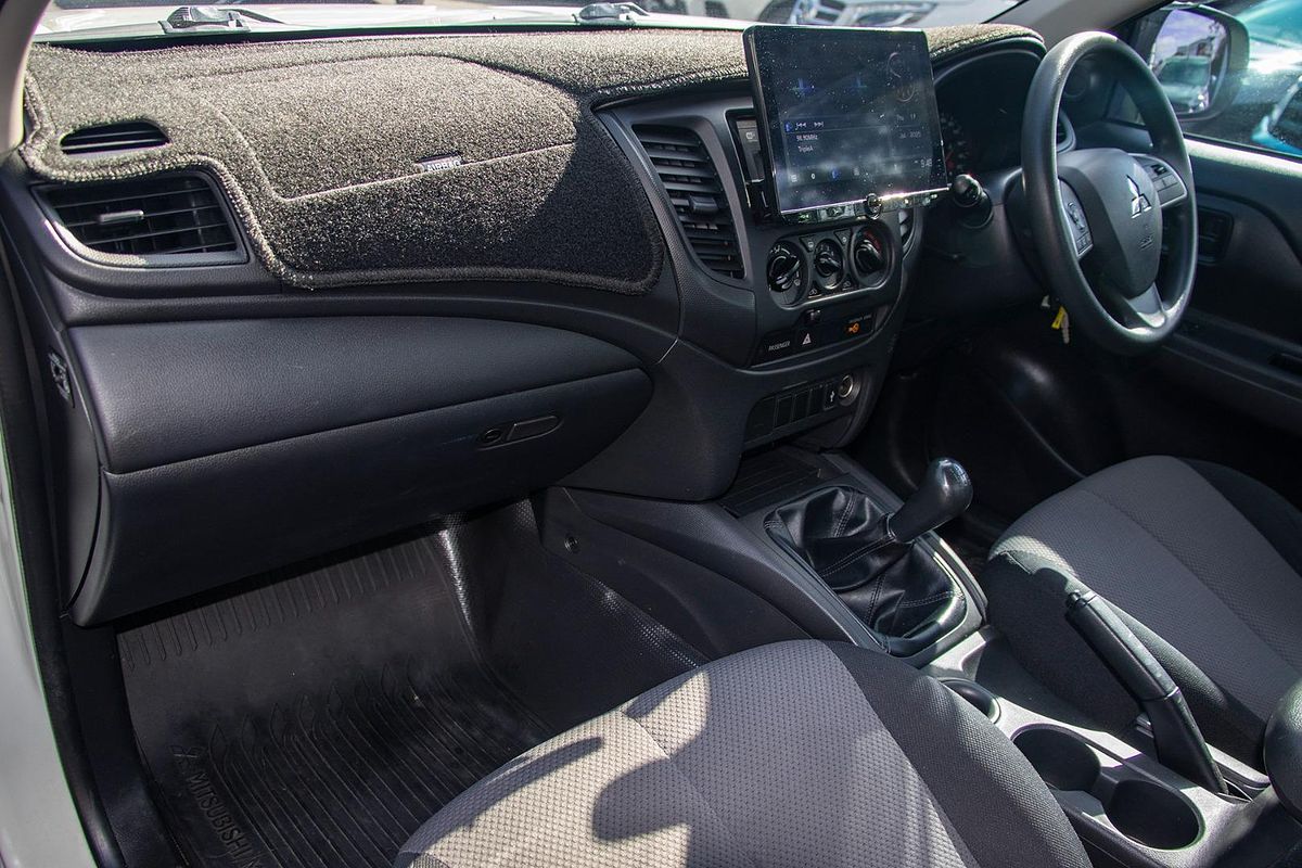 2018 Mitsubishi Triton GLX MR 4X4