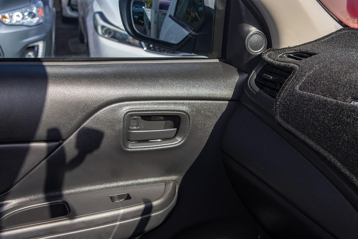 2018 Mitsubishi Triton GLX MR 4X4