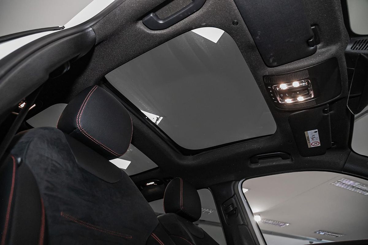 2024 Mercedes-Benz GLB-Class GLB200 X247