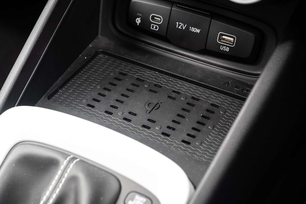 2024 Hyundai Venue Elite QX.V5