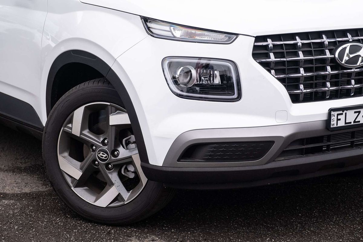 2024 Hyundai Venue Elite QX.V5