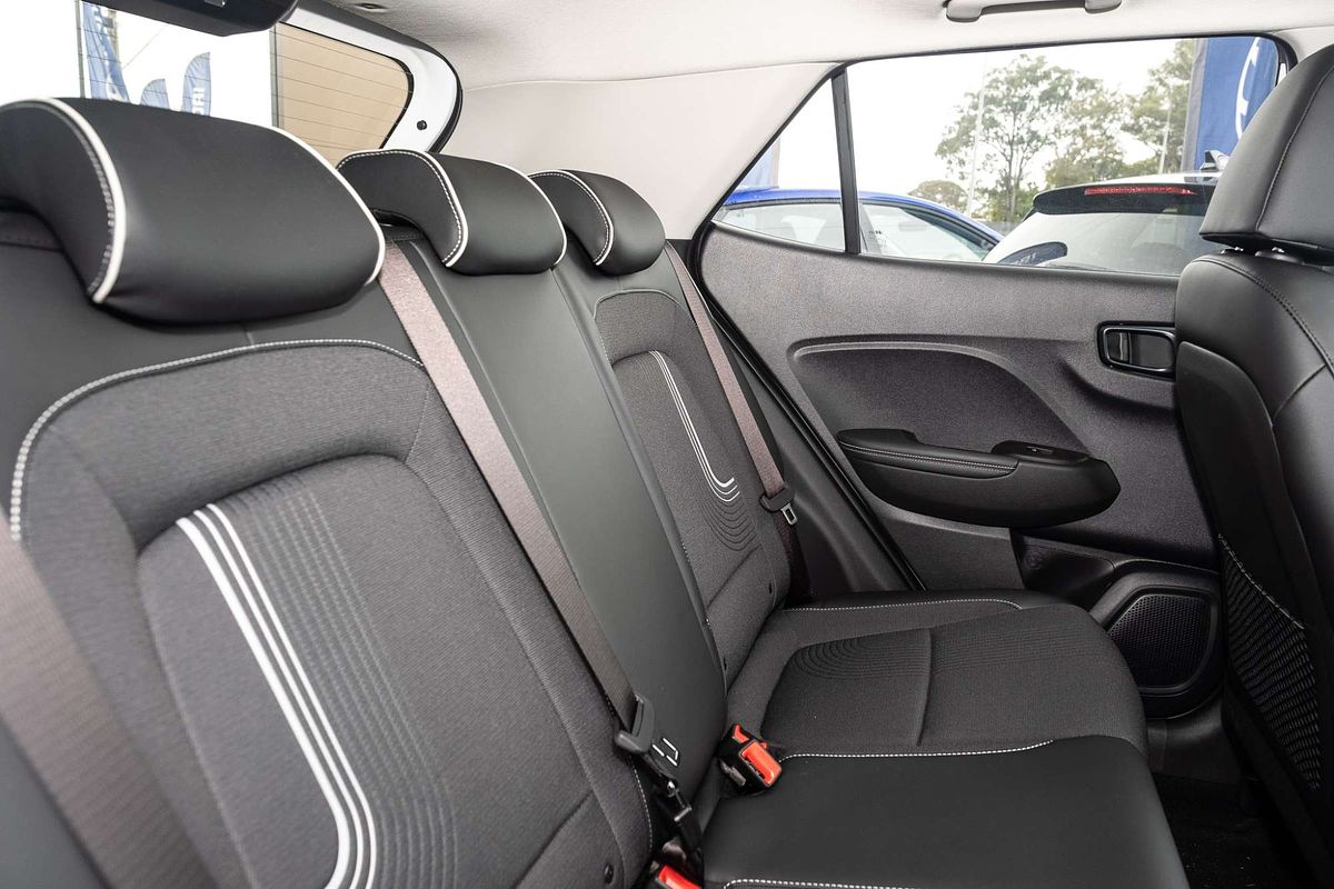 2024 Hyundai Venue Elite QX.V5