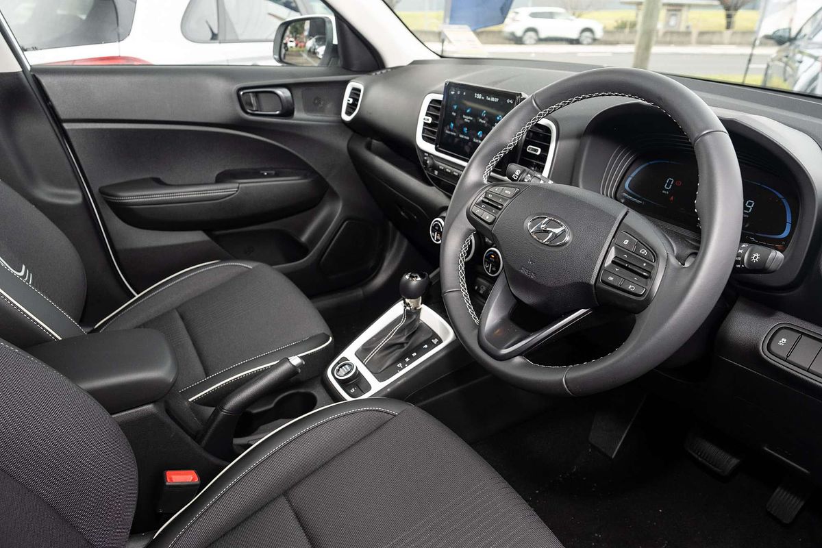 2024 Hyundai Venue Elite QX.V5