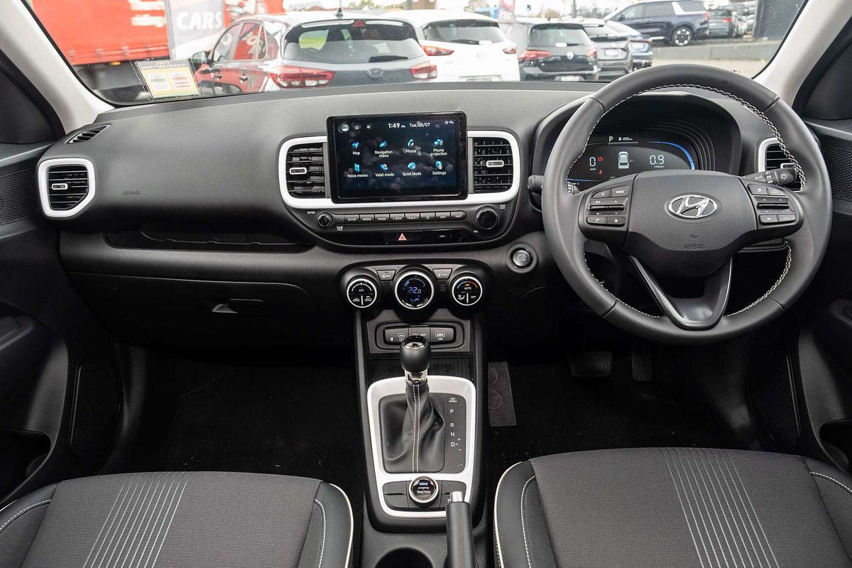 2024 Hyundai Venue Elite QX.V5