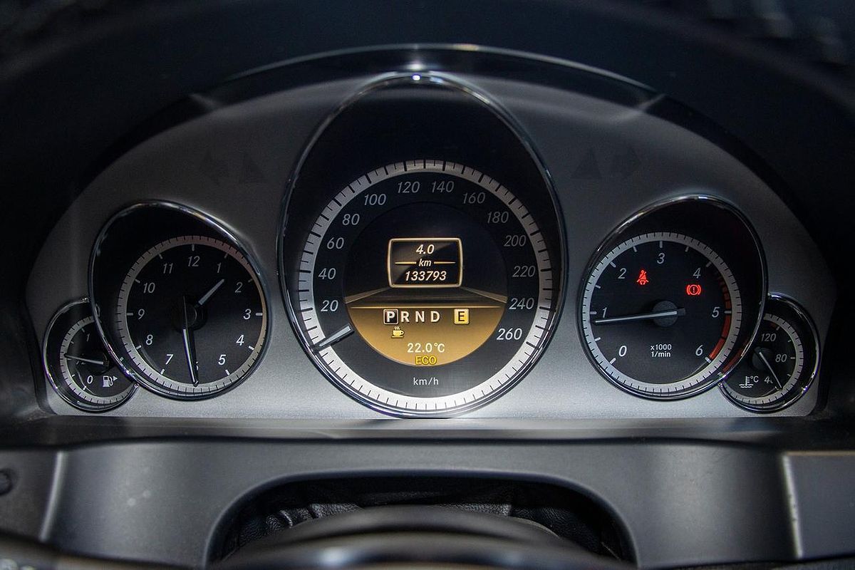 2012 Mercedes-Benz E-Class E250 CDI BlueEFFICIENCY Avantgarde A207