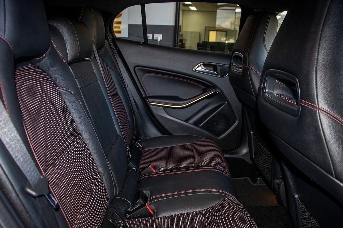 2018 Mercedes-Benz GLA-Class GLA180 X156
