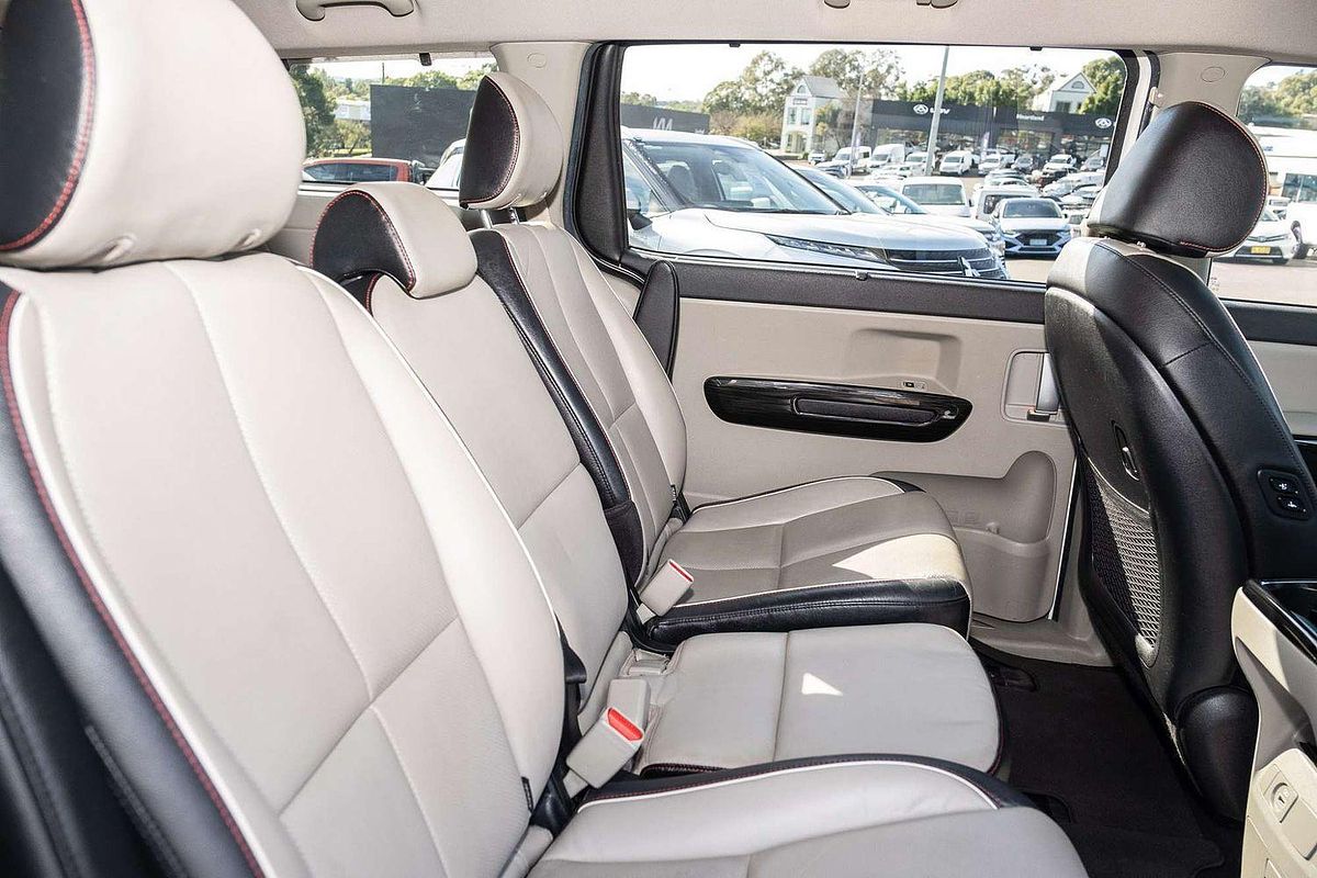 2019 Kia Carnival Platinum YP