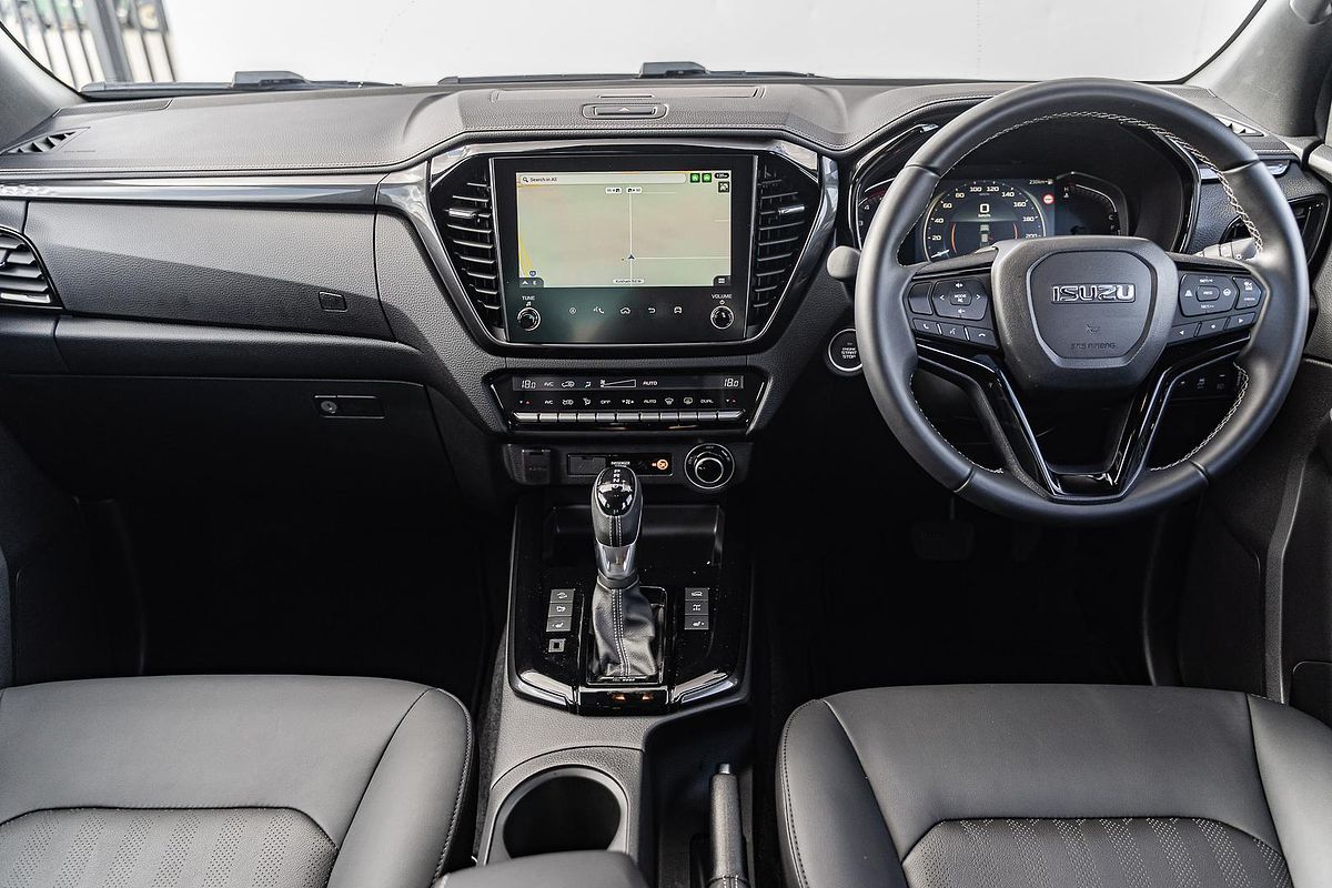 2024 Isuzu D-MAX BLADE 4X4