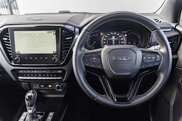 2024 Isuzu D-MAX BLADE 4X4