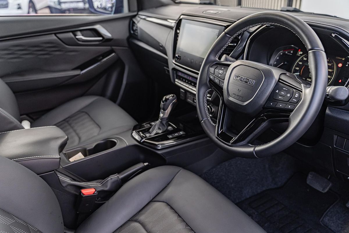 2024 Isuzu D-MAX BLADE 4X4