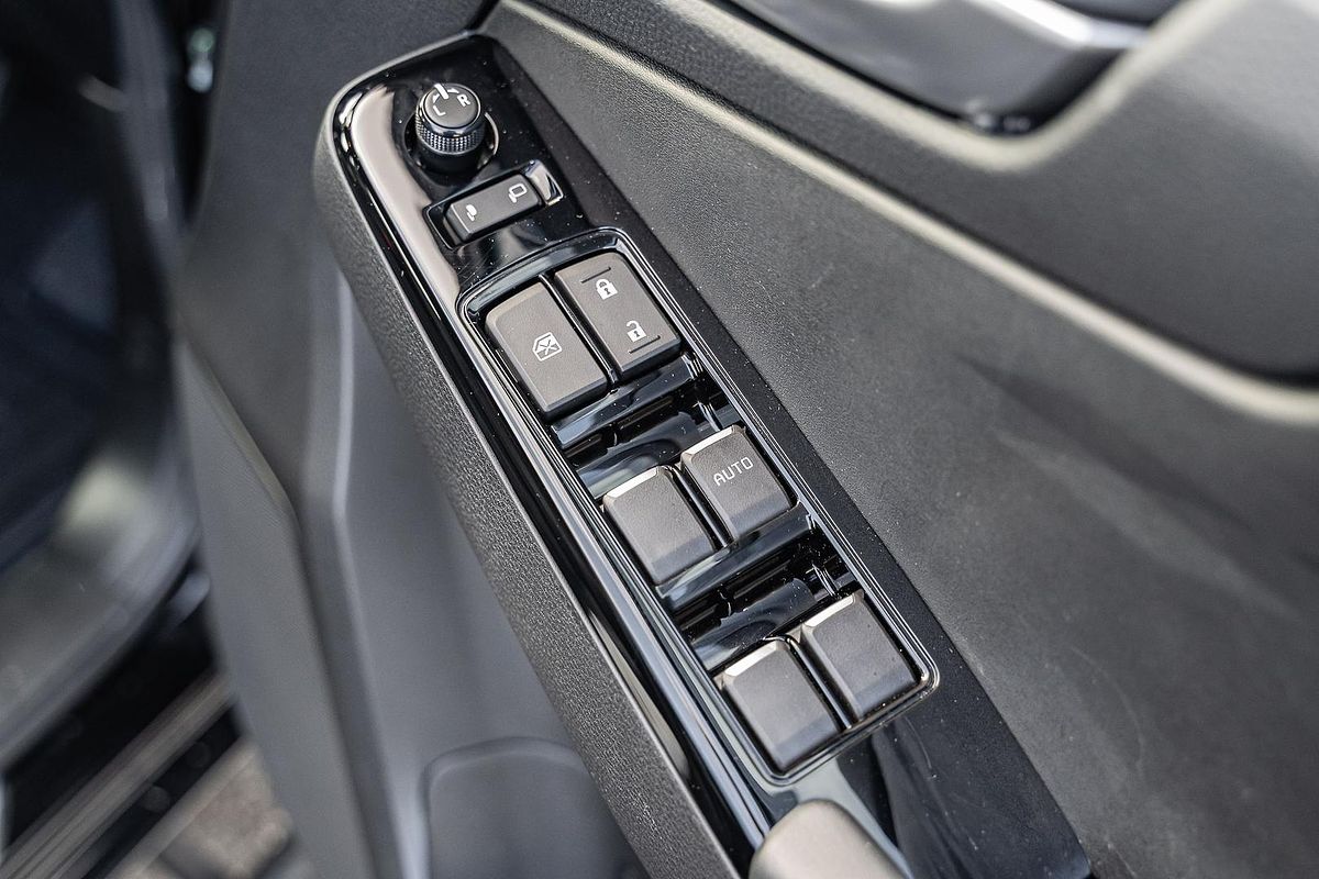 2024 Isuzu D-MAX BLADE 4X4