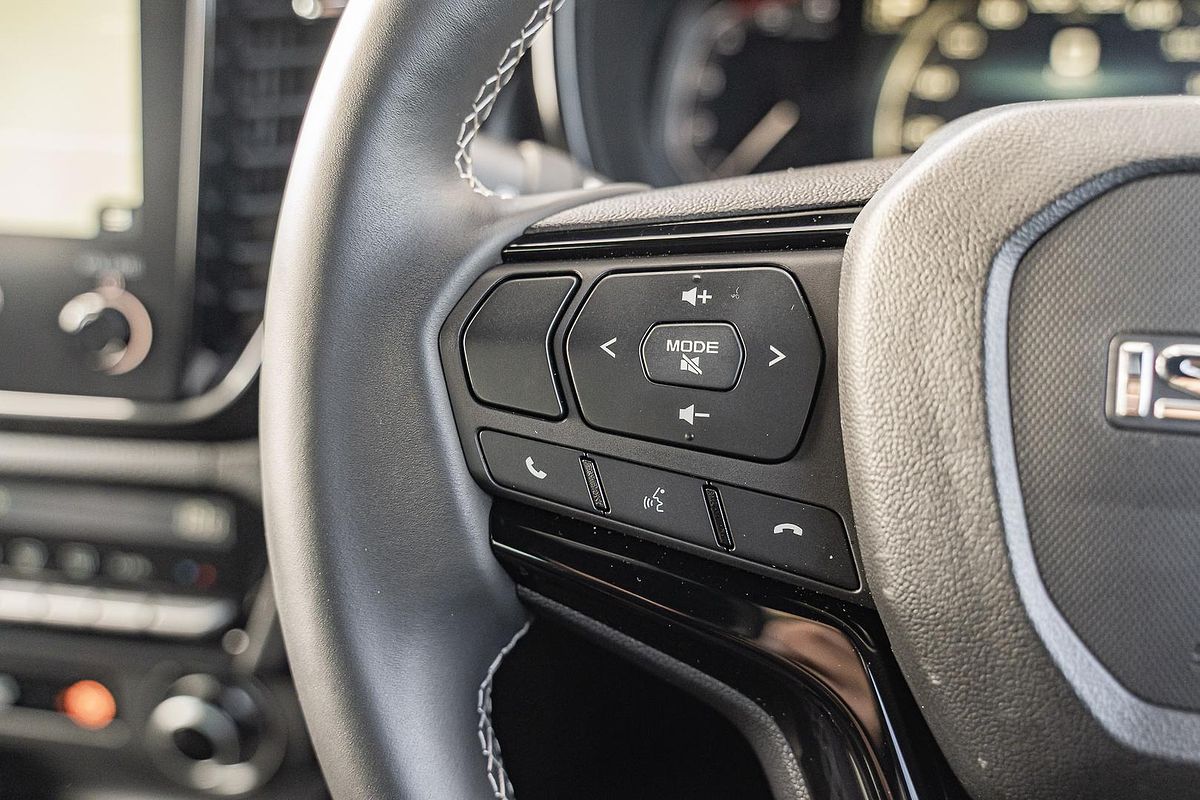 2024 Isuzu D-MAX BLADE 4X4