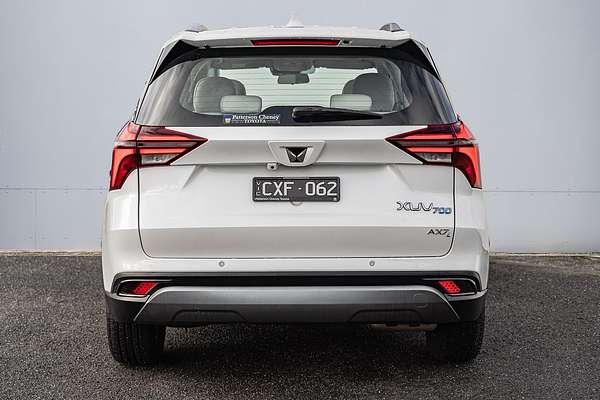 2023 Mahindra XUV700 AX7L