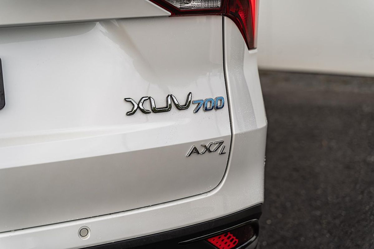 2023 Mahindra XUV700 AX7L