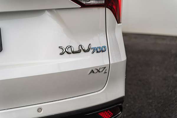 2023 Mahindra XUV700 AX7L