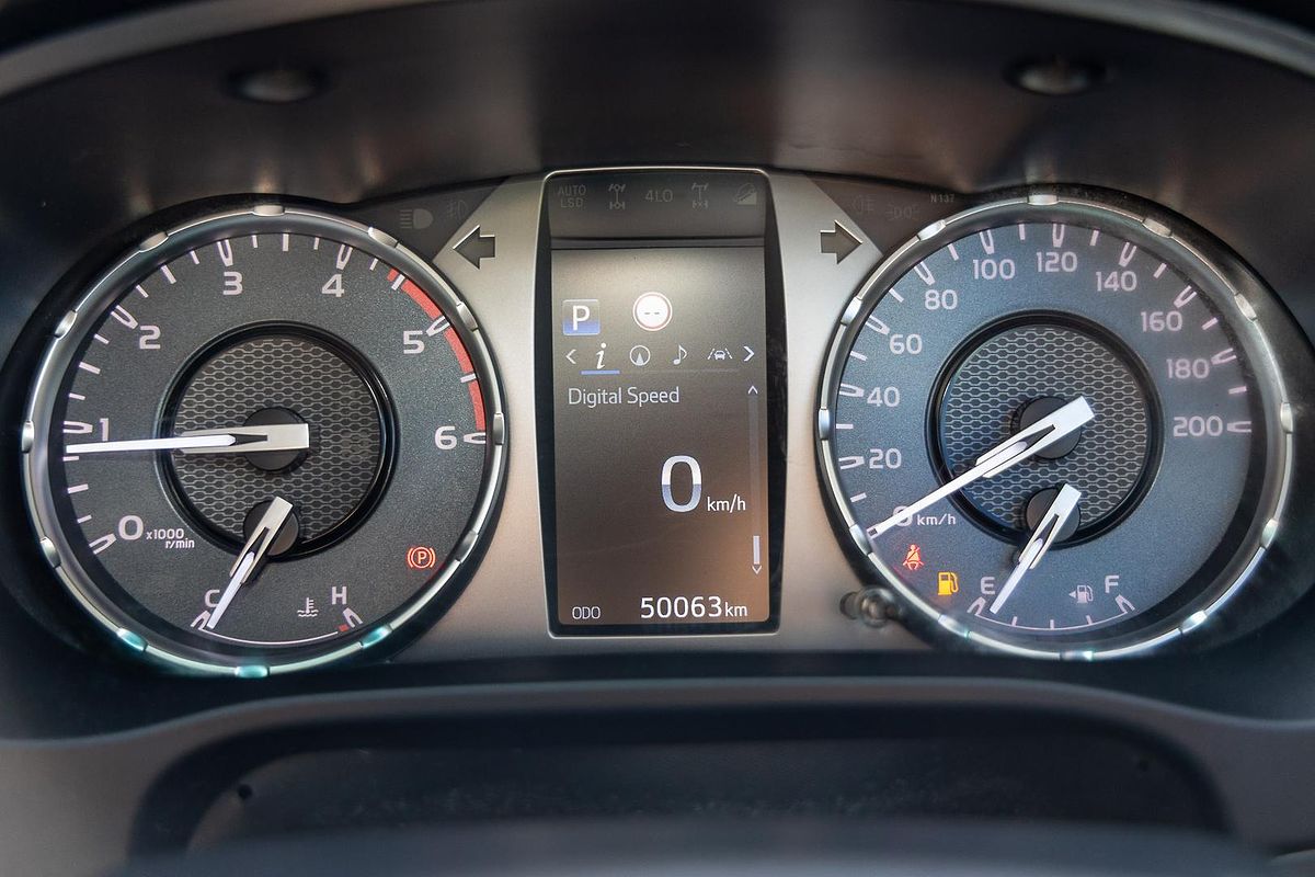 2021 Toyota Hilux SR5 GUN126R 4X4