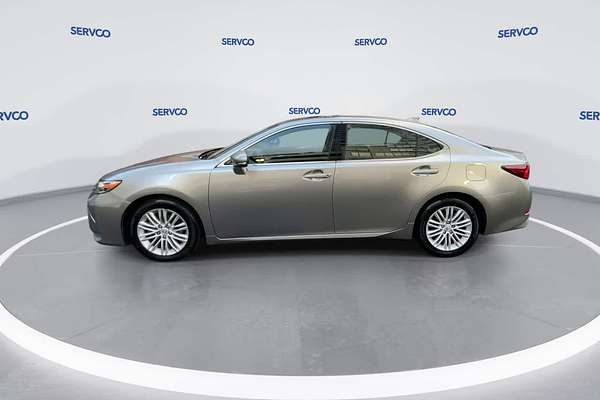 2016 Lexus ES
